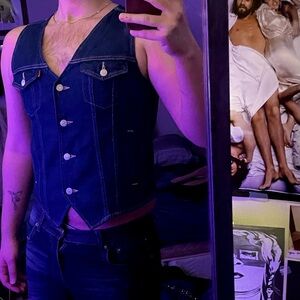 Meet your Posher, West